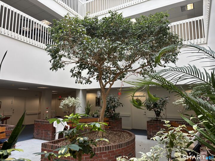 Property Photo:  75 Washington Avenue 4-101  CT 06518 