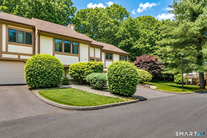 Property Photo: 690 Forest Road 773 CT 06516