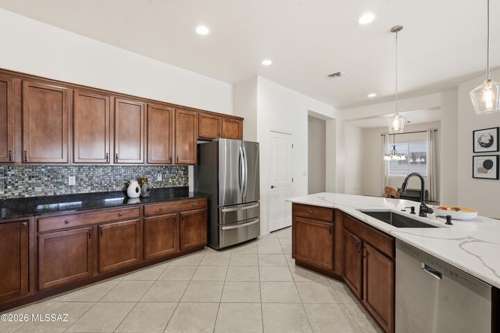 Property Photo:  12761 N Gentle Rain Drive  AZ 85658 