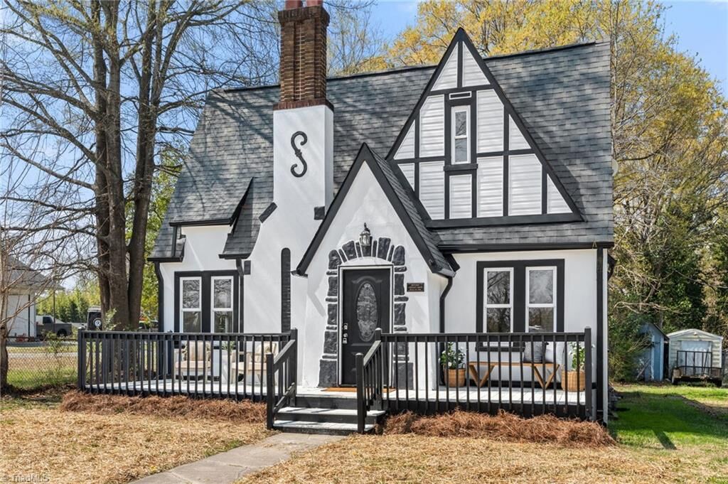Property Photo:  4 Elliott Drive  NC 27360 