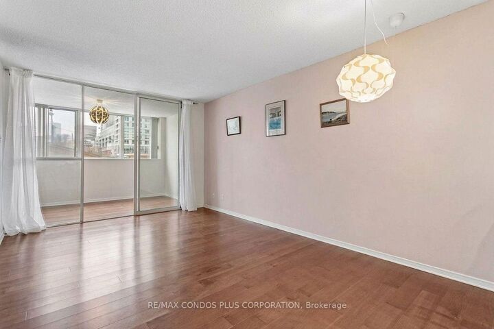 Property Photo: 15 Maitland Place 204 ON M4Y 2X3