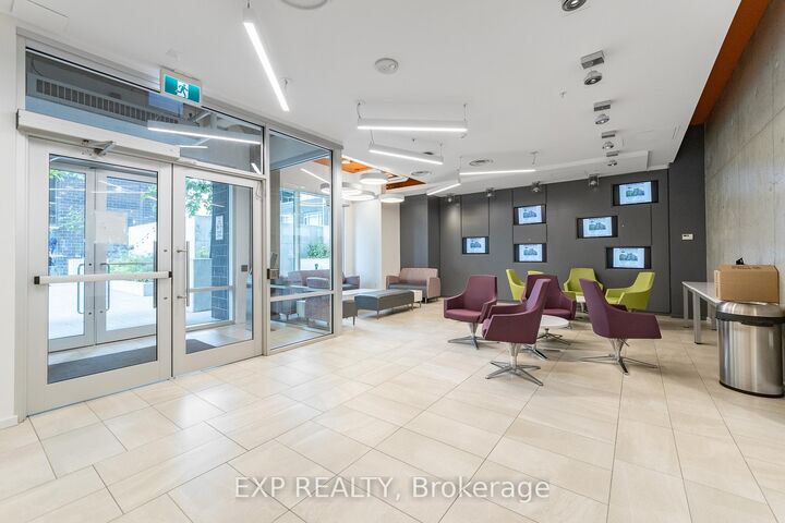 Property Photo: 105 Champagne Avenue N 2709 ON K1S 5E5