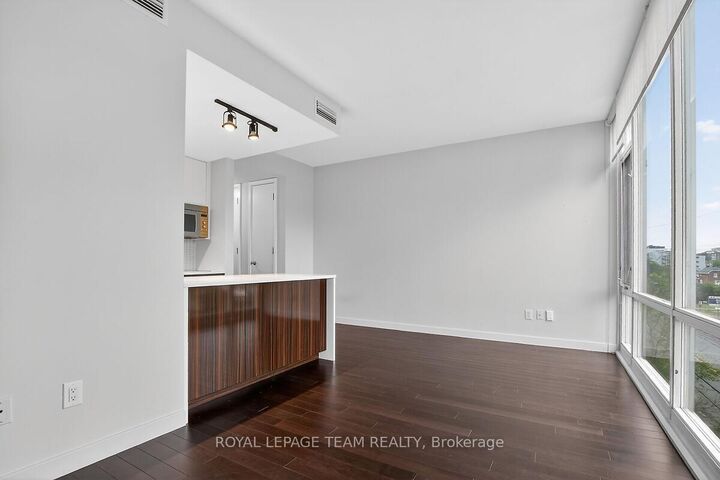 201 Parkdale Avenue 406 — photo 1