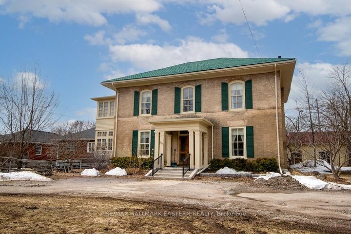 813 Water Street — photo 1