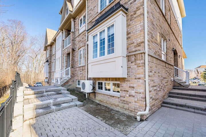 Property Photo: 200 McLevin Avenue 40 ON M1B 6C7