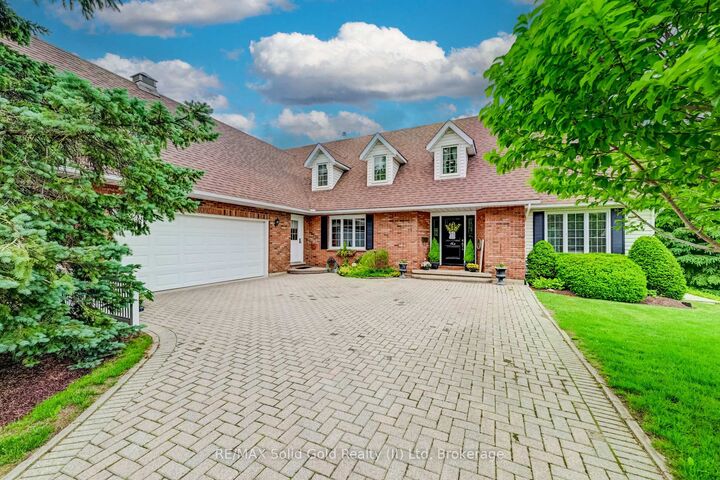 Property Photo: 11 Lorraine Drive ON N0B 2A0