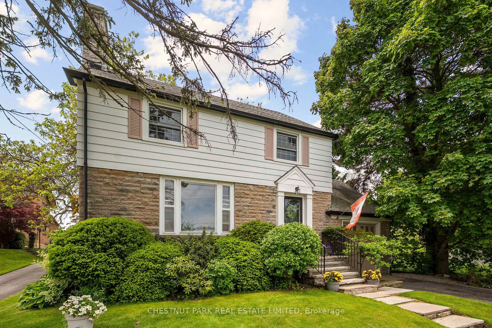 Property Photo: 5170 King Street ON L3J 0H5