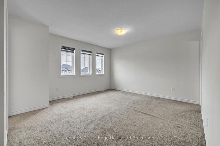 Property Photo: 194 Links Crescent ON N4T 0L9