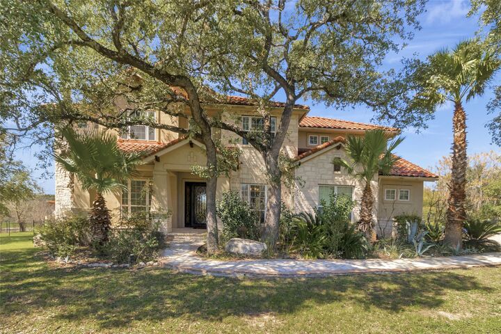 Property Photo: 5600 Laguna Cliff Lane TX 78734