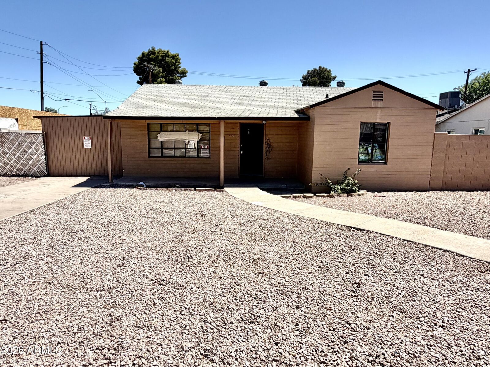 Property Photo:  413 W 6th Drive  AZ 85210 