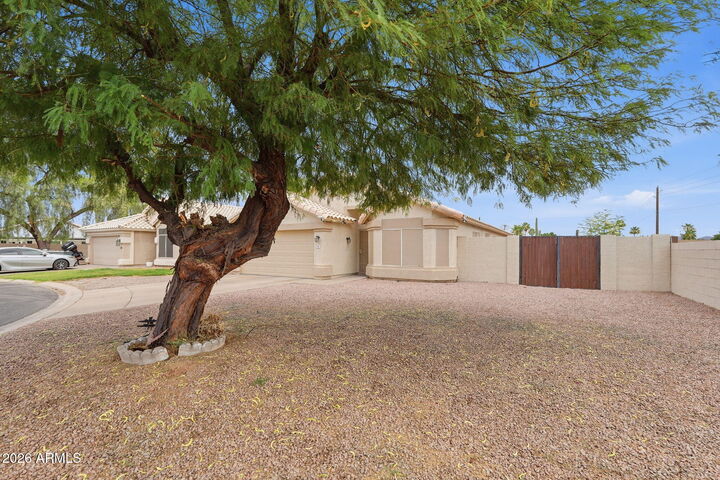 Property Photo:  1741 S Clearview Avenue 25  AZ 85209 