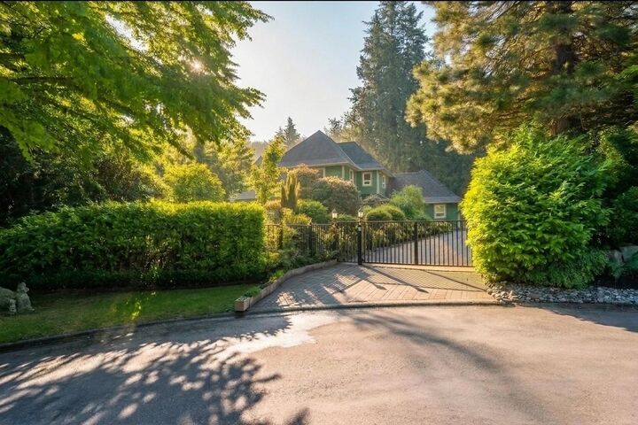 Property Photo: 2654 133 Street BC V4P 1X9