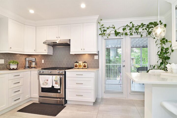 Property Photo: 17134 62 Avenue BC V3S 5R1
