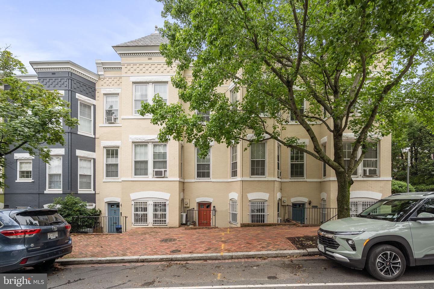 Property Photo:  1530 34th Street NW  DC 20007 