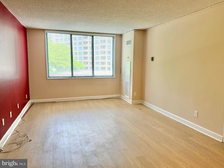 Property Photo:  5225 Pooks Hill Road 303S  MD 20814 