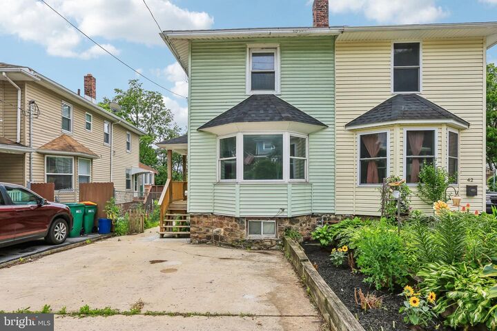Property Photo:  40 E Columbia Road  PA 17025 