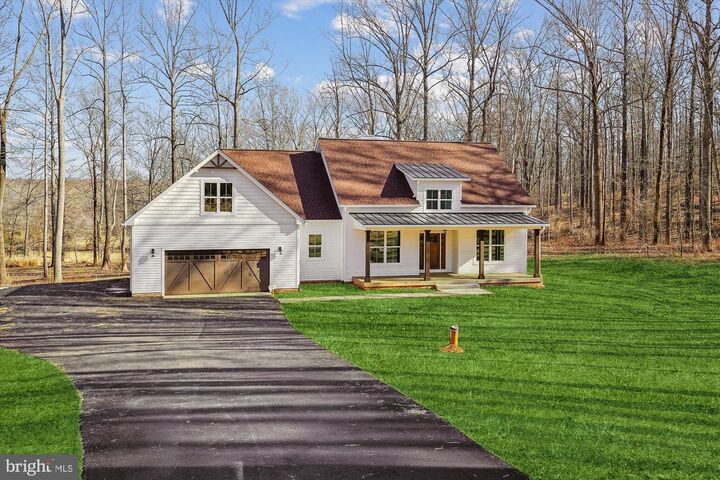 Property Photo:  2412 Mountain Road  VA 20169 
