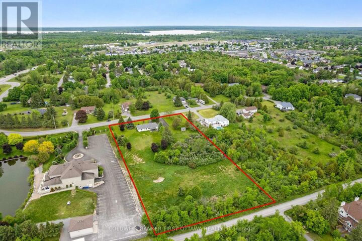 Property Photo: 363 Napoleon Street ON K7C 3Y3