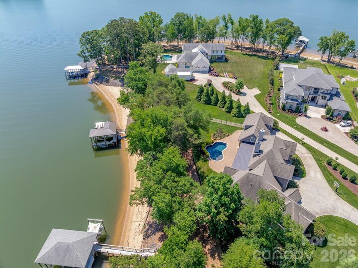 Property Photo:  317 Cape August Place  NC 28012 