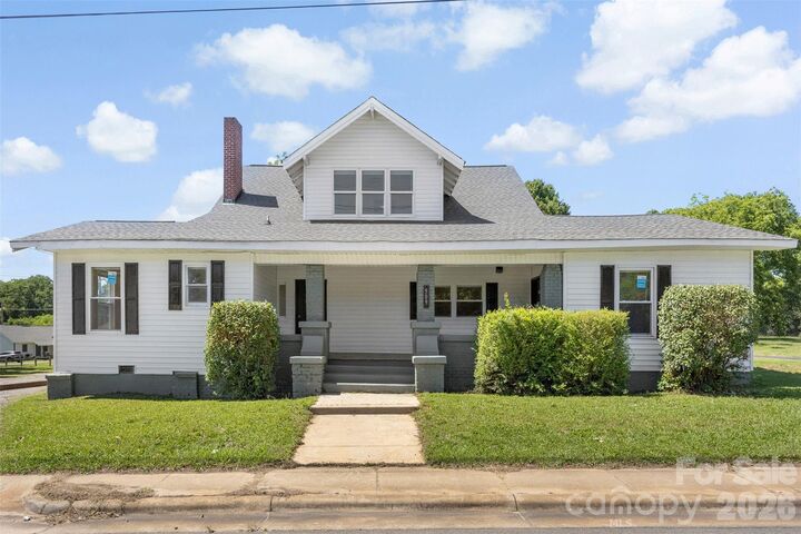 Property Photo:  509 E Grover Street  NC 28150 