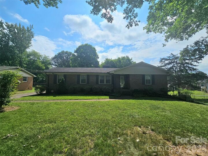 Property Photo:  331 Woodside Drive  NC 28150 
