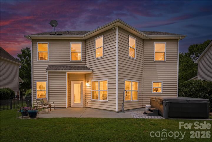 Property Photo: 1533 Ridge Haven Road NC 28173
