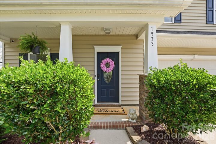 Property Photo: 1533 Ridge Haven Road NC 28173
