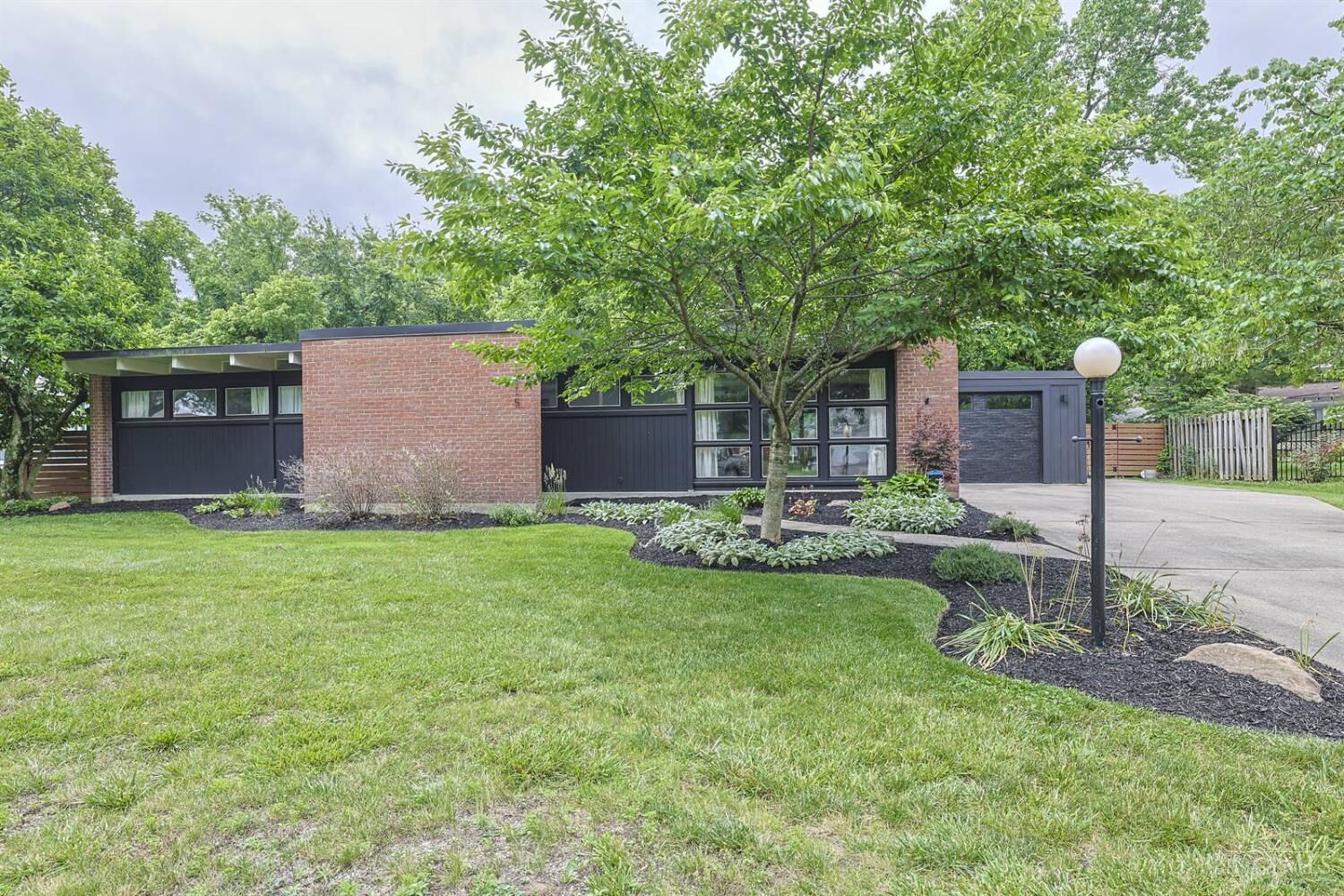Property Photo: 1215 Hollywood Avenue OH 45224