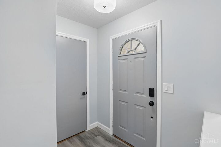 Property Photo:  3072 Macintosh Lane  OH 45044 
