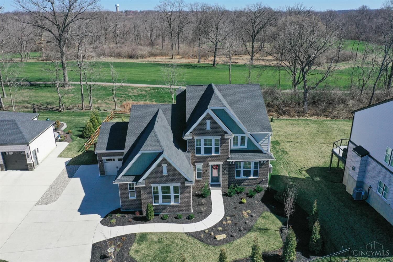 Property Photo: 5007 Bogey Court OH 45036