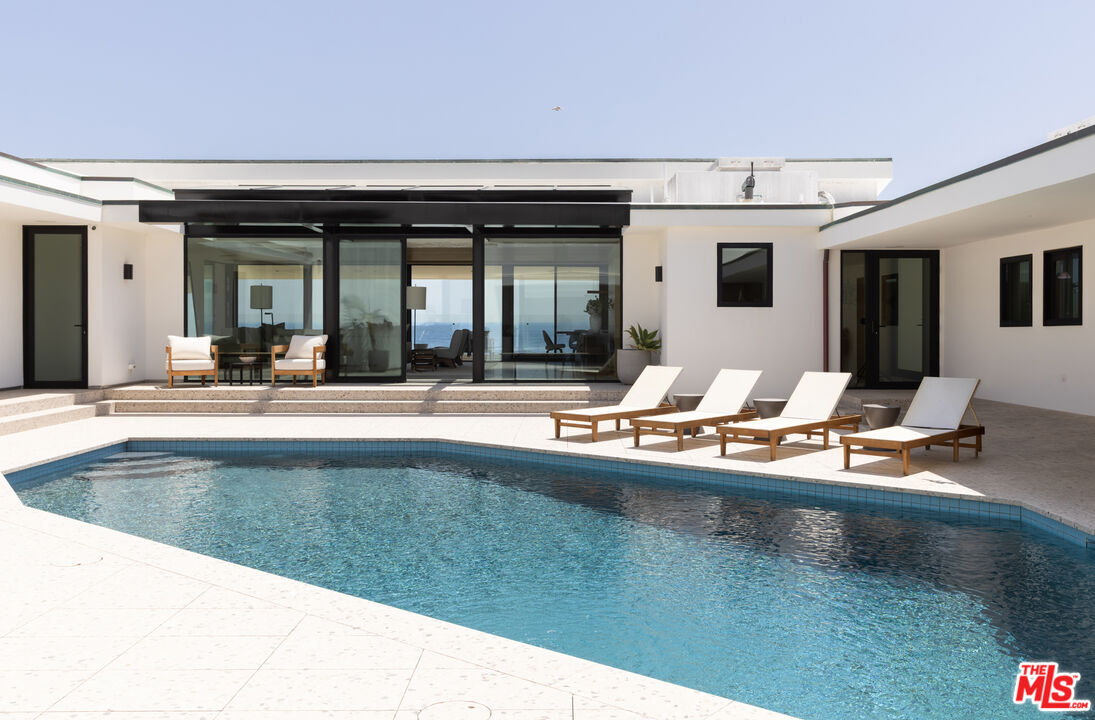 Property Photo: 31388 Broad Beach Rd CA 90265