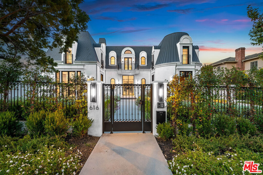 Property Photo: 616 N Alpine Dr CA 90210