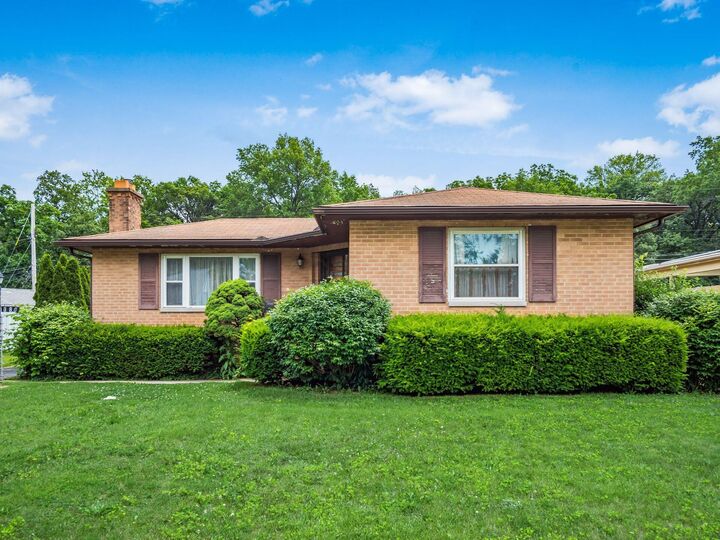 Property Photo: 380 Topsfield Road OH 43228