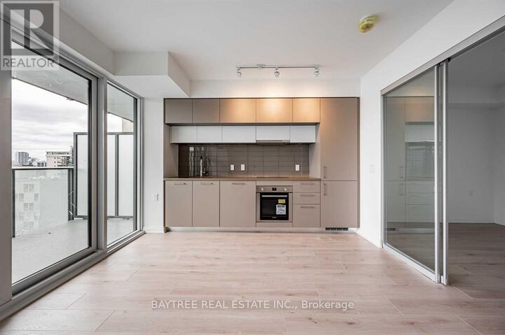 Property Photo:  99 Foxbar Road 1606  ON M4V 0B2 