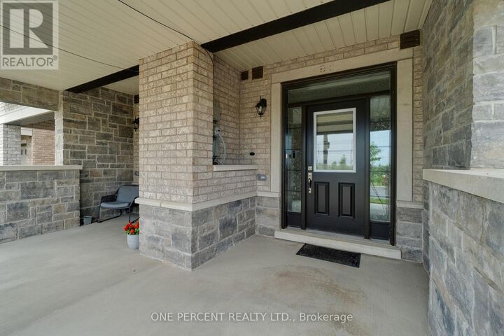 Property Photo:  387 Thimbleweed Court  ON L9E 1T3 
