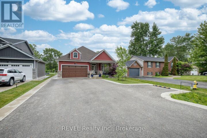 Property Photo:  402 Washington Road  ON L2A 4K4 