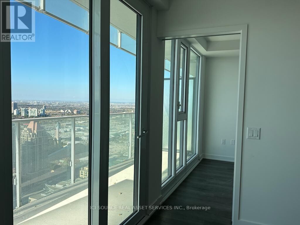 Property Photo:  3883 Quartz Road 4712  ON L5B 4M6 