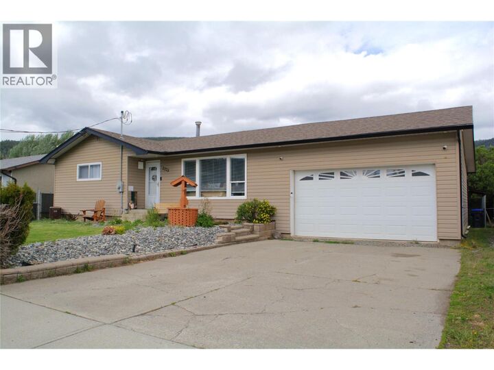 2225 Merritt Avenue — photo 1