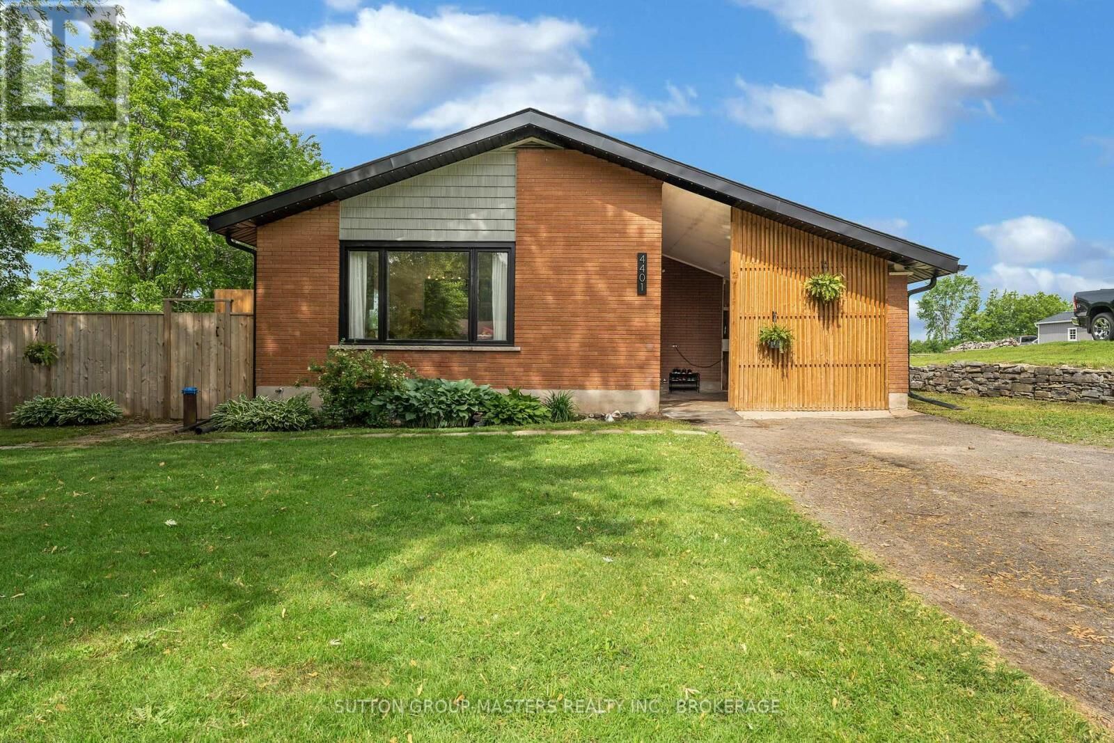 Property Photo: 4401 Notre Dame Street ON K0H 1V0
