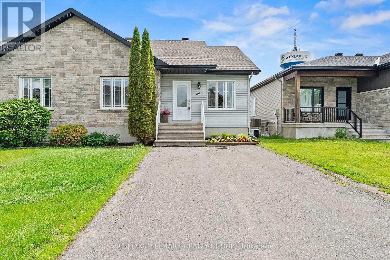 Property Photo:  292 Trillium Circle  ON K0A 3K0 