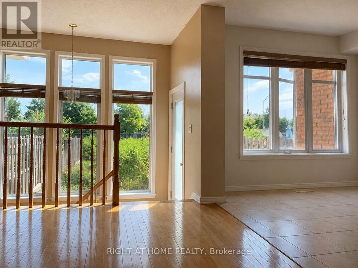 Property Photo:  919 Schooner Crescent  ON K1V 1Y3 