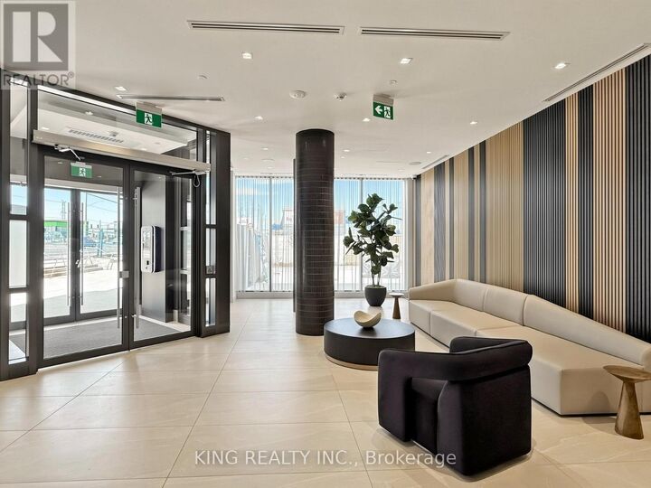 Property Photo:  2545 Simcoe Street North 2217  ON L1L 0W3 