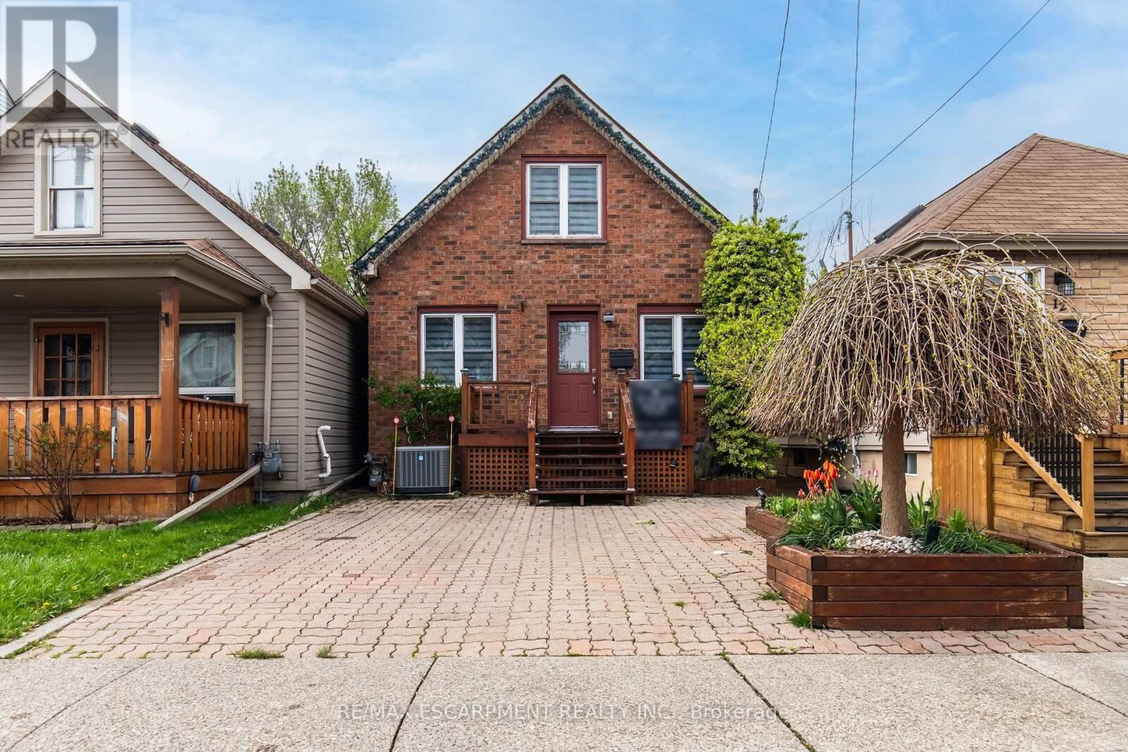 Property Photo: 14 Cambridge Avenue ON L8H 1T5