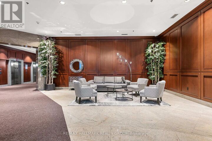 Property Photo: 234 Rideau Street 1509 ON K1N 0A9