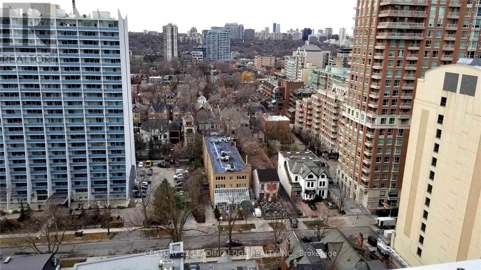 Property Photo:  200 Bloor Street West 1406  ON M5S 0B1 