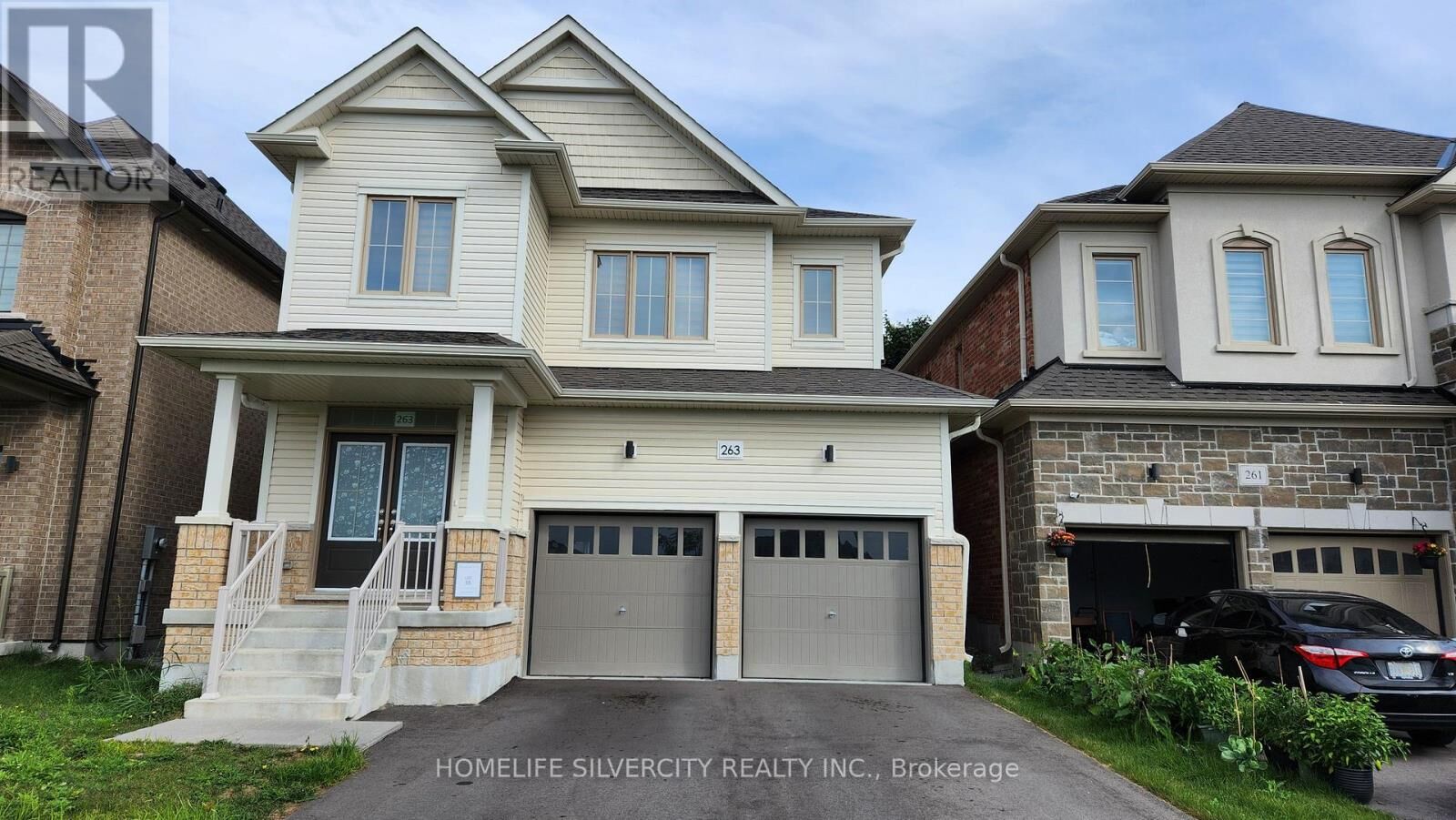 Property Photo:  263 Fleetwood Drive  ON L1K 3E8 