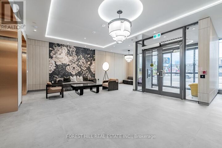 Property Photo: 556 Marlee Avenue 301 ON M6B 0B1