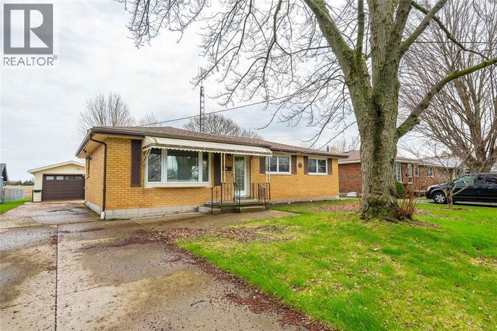 Property Photo:  28 Highland Drive  ON N8A 2K4 