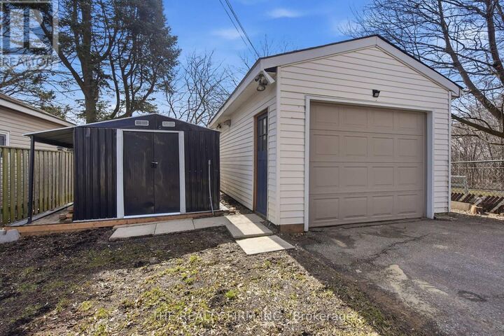 Property Photo:  119 Connaught Avenue  ON N5Y 3A5 