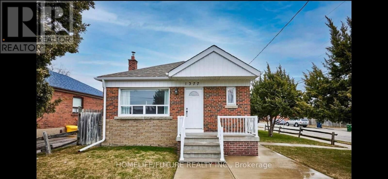 Property Photo:  1377 Warden Avenue Main  ON M1R 2S3 
